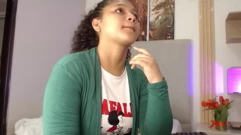 miel online show from February 3, 12:09 pm