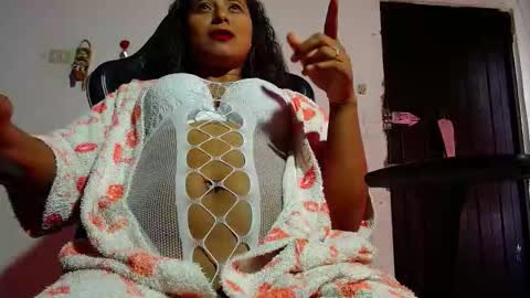 mielsquirt online show from October 1, 3:44 pm