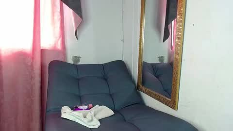 mielsquirt online show from March 3, 6:24 pm