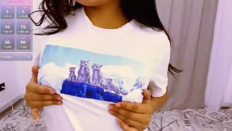 Mia online show from January 17, 5:11 pm