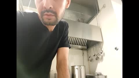 migel76604 online show from September 20, 2:09 pm