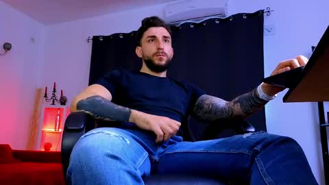 MightyAaron online show from June 2, 3:52 am