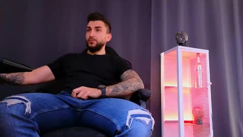 MightyAaron online show from March 10, 8:28 am