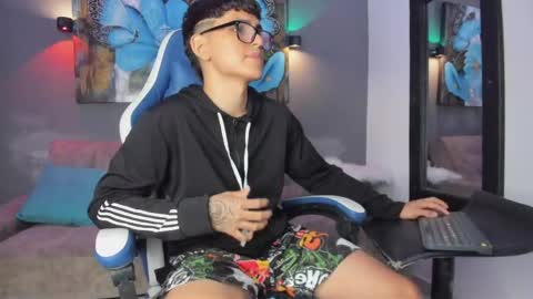 miguel_turqueza online show from May 8, 10:37 pm