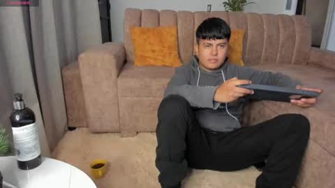 miguel_turqueza online show from May 18, 5:13 am