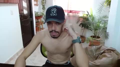 Miguel Eduardo online show from June 3, 2:44 pm