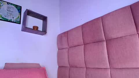 Mia  online show from September 15, 11:55 am