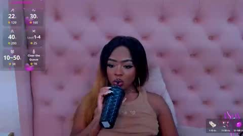 Miia Schwarz  online show from September 13, 5:10 am