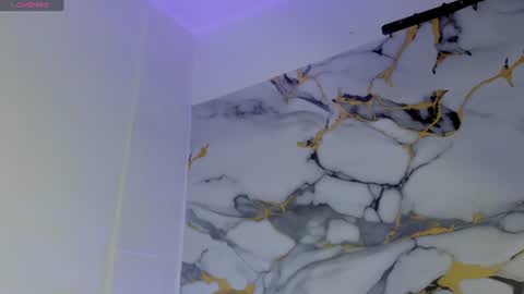 miia_schwarz_ online show from June 25, 11:04 am