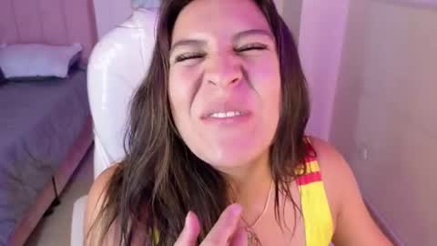 M I I A     online show from June 12, 9:36 pm