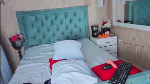 miia_velvett online show from July 28, 3:21 pm