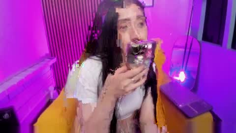 miilu  online show from April 14, 2:48 am