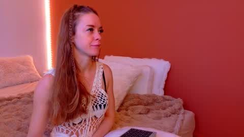 Amira online show from November 15, 10:06 am