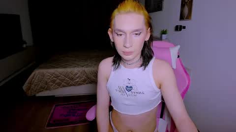 mikaella_nicole online show from June 6, 6:58 pm