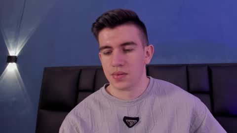 mikael online show from November 22, 5:17 am