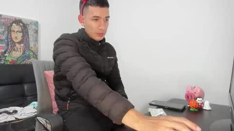 mike3xxx online show from November 1, 8:13 am