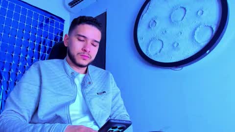 Mike  online show from March 4, 11:29 am