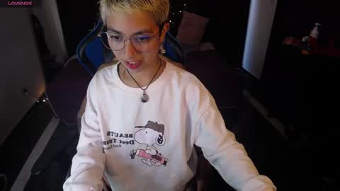 mike_bj online show from December 15, 7:10 pm