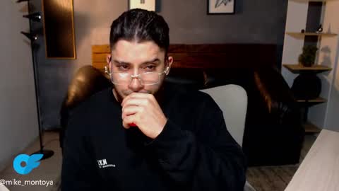 Mike Montoya online show from July 18, 2:46 am