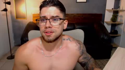 Mike Montoya online show from June 20, 11:44 pm