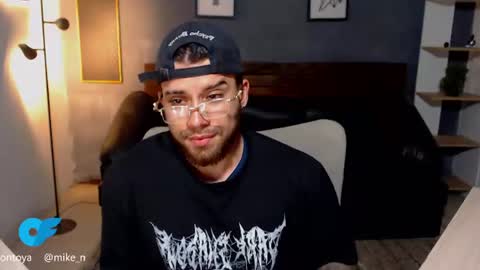 Mike Montoya online show from July 29, 3:50 am