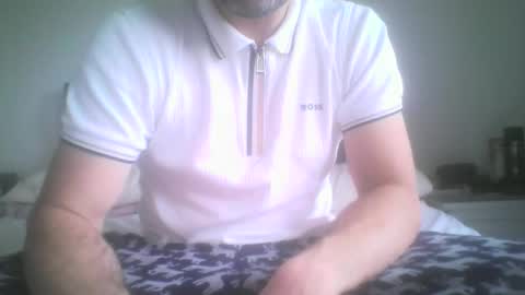 Snapshot of mikehockishuge9 chatting on September 27, 9:40 am mikehockishuge9 online show from September 27, 9:40 am