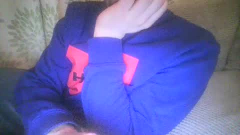 Snapshot of mikehockishuge9 chatting on February 2, 11:11 pm mikehockishuge9 online show from February 2, 11:11 pm