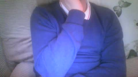 Snapshot of mikehockishuge9 chatting on December 29, 10:47 pm mikehockishuge9 online show from December 29, 10:47 pm