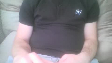 Snapshot of mikehockishuge9 chatting on October 11, 10:09 am mikehockishuge9 online show from October 11, 10:09 am