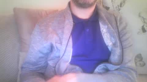 Snapshot of mikehockishuge9 chatting on January 2, 10:22 pm mikehockishuge9 online show from January 2, 10:22 pm