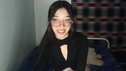 Mikhaela online show from November 17, 5:32 am