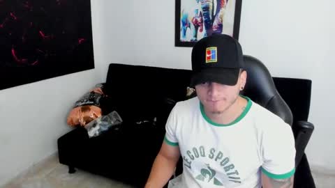 Snapshot of mikke_love chatting on September 17, 2:31 pm MIKKE online show from September 17, 2:31 pm
