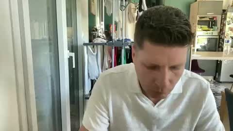 miklp8463 online show from April 21, 9:49 am