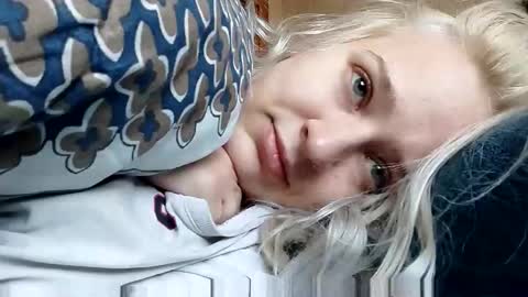 Mila 420 online show from April 1, 5:30 am