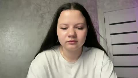 Mila online show from June 24, 9:22 pm