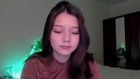 mila_dance_ online show from February 12, 7:50 pm