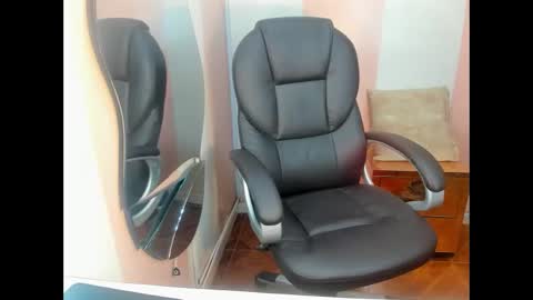 Mila online show from November 6, 5:32 am