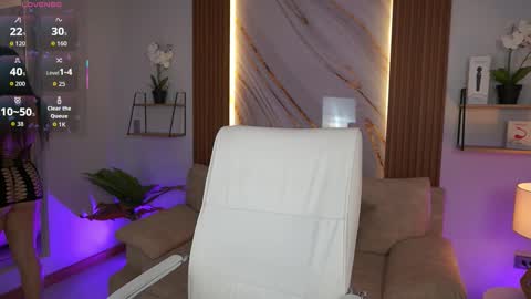 milacrave online show from November 27, 12:24 pm