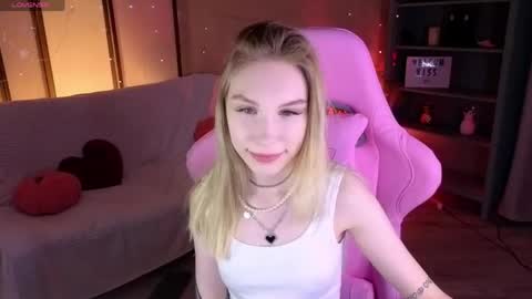 Mila online show from April 21, 9:11 pm