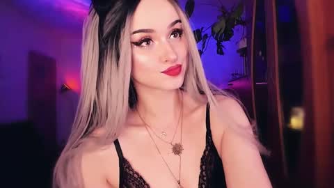 MiladyJolie online show from February 19, 4:44 am