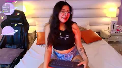 milan_sweetie online show from June 24, 9:33 pm