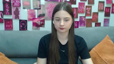 milanaroz online show from March 28, 9:43 am