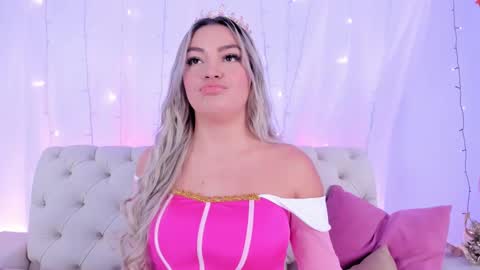 Sexy Mila  online show from October 31, 1:22 pm