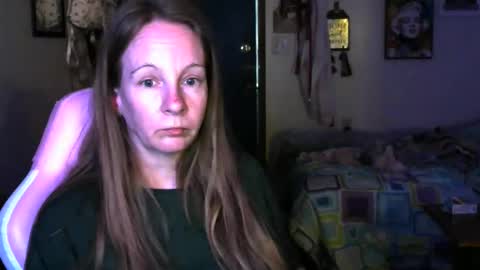 Mila online show from April 23, 1:35 pm