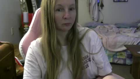 Mila online show from April 22, 4:03 pm