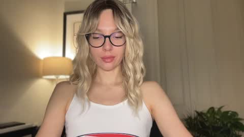 Mila online show from June 29, 5:01 pm