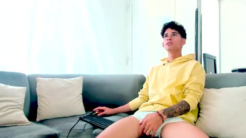 Milcon Thomson online show from January 22, 8:38 pm