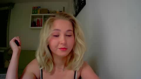 Milena new nonude shy blonde natural online show from September 22, 10:14 pm