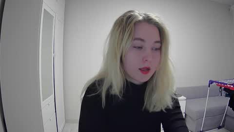 Milena new nonude shy blonde natural online show from November 22, 11:13 pm