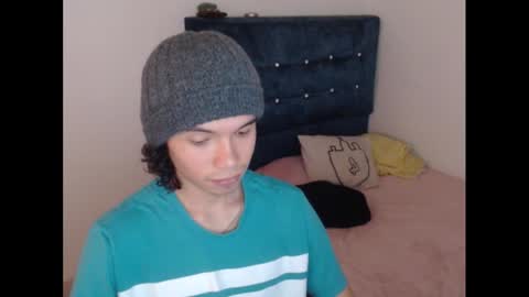 Snapshot of milesxoxo6969 chatting on September 19, 3:38 pm milesxoxo6969 online show from September 19, 3:38 pm